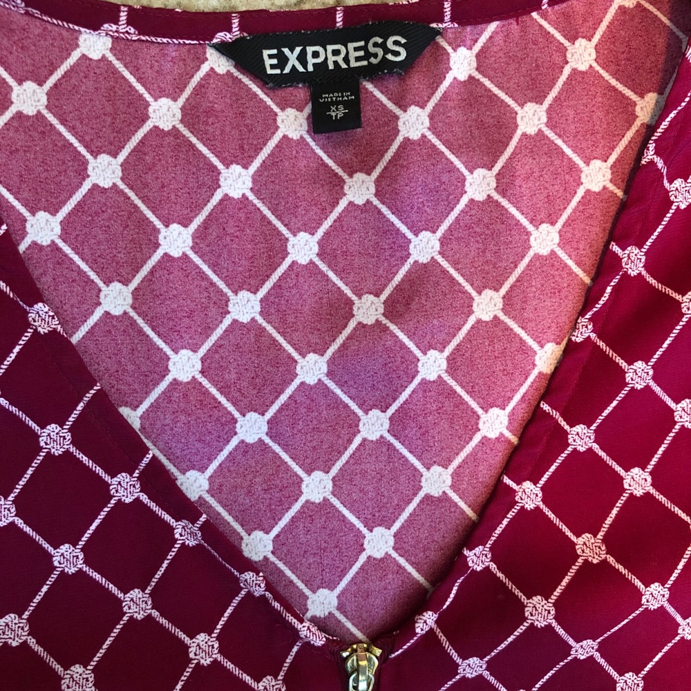 Express v-neck blouse - Picture 5 of 7